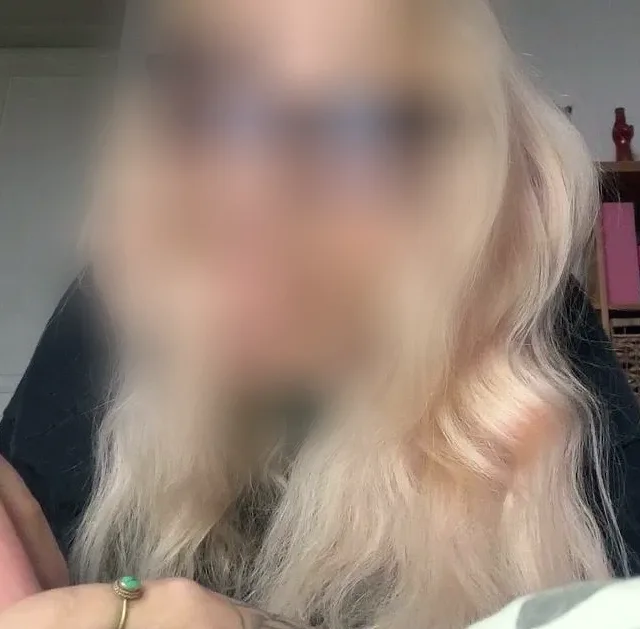 Ginevra, 23 anni